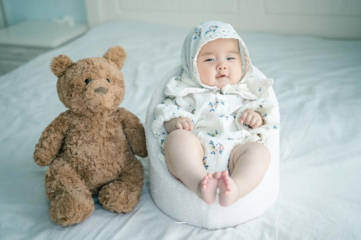 株洲宝宝吃不饱母乳的症状